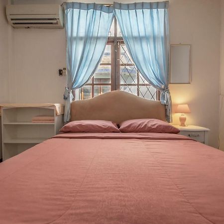 Sira'S House Hotel Bangkok Exterior photo